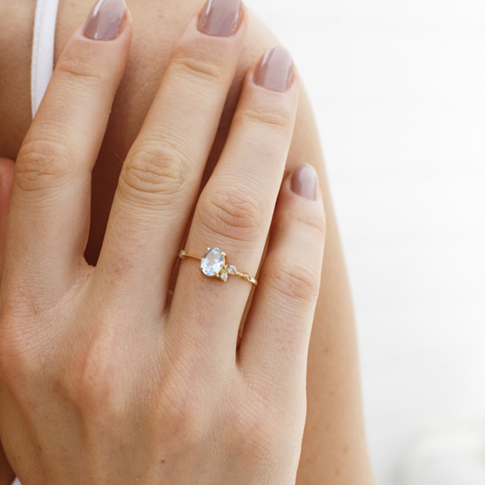 Anel Bella em Ouro Amarelo 18k com Kunzita e Diamantes