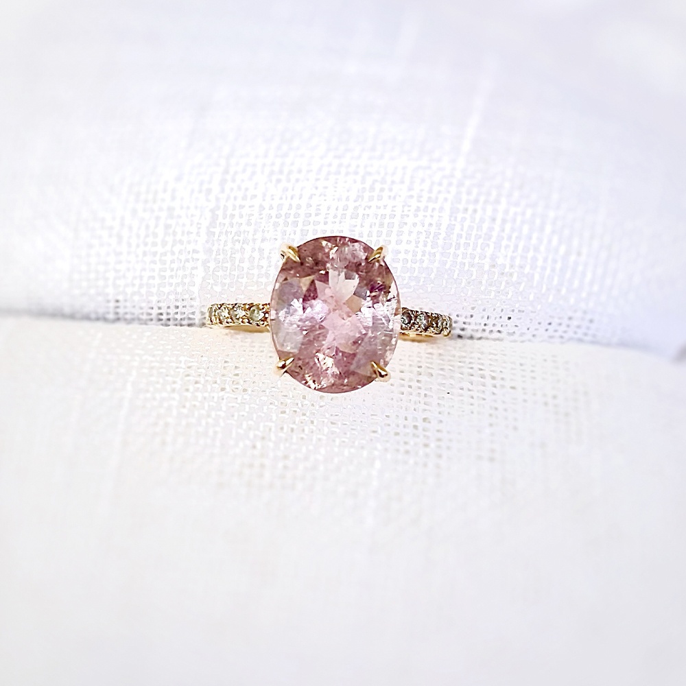 Anel Vie Rose em Ouro Rosé 18k com Turmalina Rosa e Diamantes